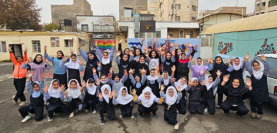 سومین موج نجات قطره‌ها در استقلال؛ قطره‌های امید در دست کودکان