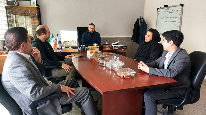 تقدیر شرکت آب منطقه‌ای البرز از دانش‌آموز خلاق البرزی