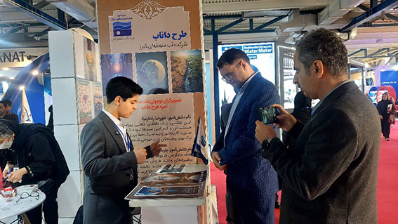 «آب؛ قلب تپنده زمین» در غرفه آب منطقه‌ای البرز مورد توجه بازدیدکنندگان نمایشگاه بین‌المللی قرار گرفت